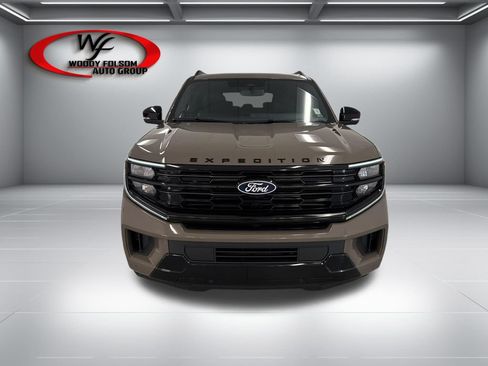 New 2027 Ford Expedition Max Platinum w/ Stealth Performance Package AWD/4WD image 2