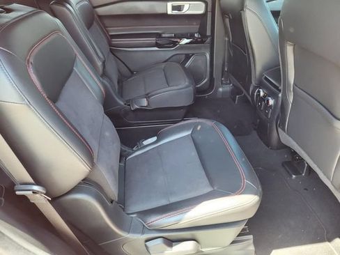 Used 2024 Ford Explorer ST-Line w/ Class IV Trailer Tow Package RWD image 18
