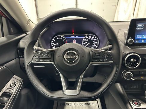 Used 2025 Nissan Sentra SV image 18