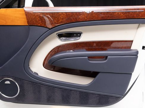 Used 2017 Bentley Mulsanne RWD image 61