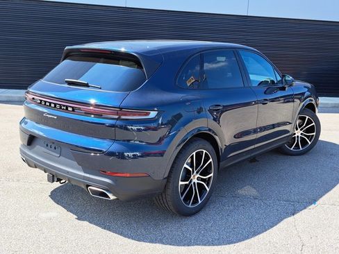 Used 2025 Porsche Cayenne image 7