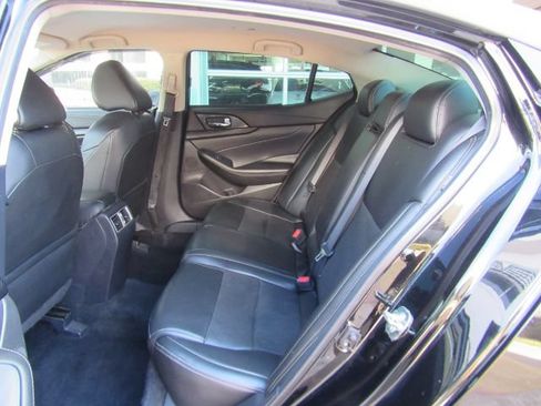 Used 2019 Nissan Maxima 3.5 SV w/ Floor Mat Group FWD image 20