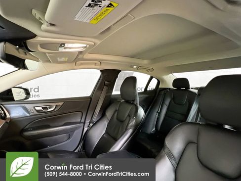 Used 2024 Volvo S60 B5 Plus image 24