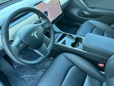 Used 2018 Tesla Model 3 Long Range image 10