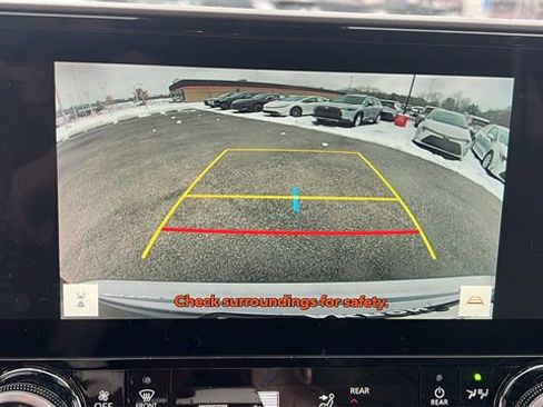 Certified 2025 Toyota Highlander Limited image 11