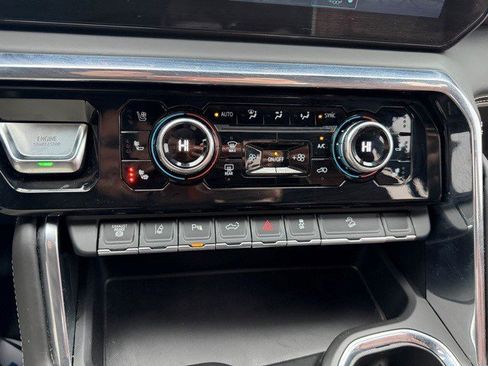 Certified 2025 GMC Sierra 2500 Denali Ultimate image 29