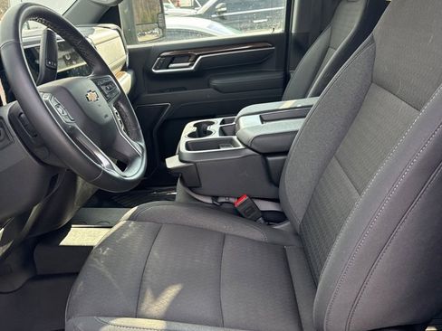 Used 2025 Chevrolet Silverado 2500 LT image 20