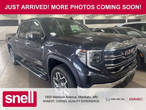 Used 2024 GMC Sierra 1500 SLT w/ SLT Premium Plus Package AWD/4WD image 5