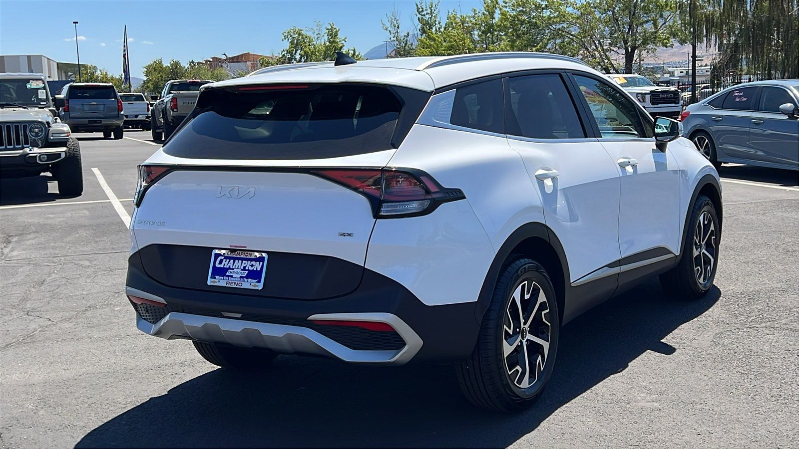 Used 2024 Kia Sportage EX AWD/4WD image 5
