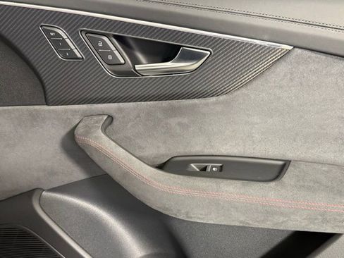 Used 2026 Audi RS Q8 performance image 29