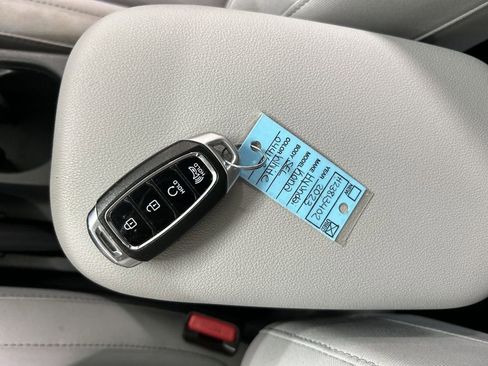 Used 2023 Hyundai Kona SEL AWD/4WD image 12