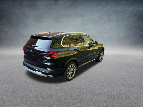 New 2026 BMW X5 xDrive40i w/ Climate Comfort Package image 8