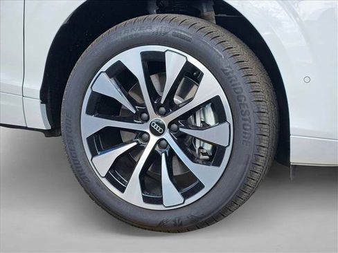 New 2026 Audi Q3 quattro 2.0T AWD/4WD image 11