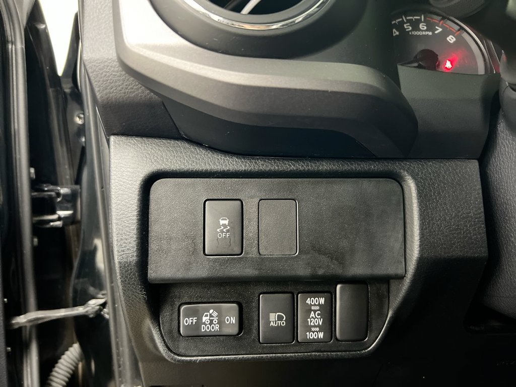 Used 2021 Toyota Tacoma TRD Off-Road AWD/4WD image 18