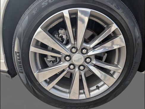 Used 2021 Cadillac XT6 Premium Luxury image 25