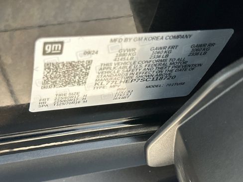 Used 2025 Chevrolet Trax LT w/ Driver Confidence Package FWD image 29