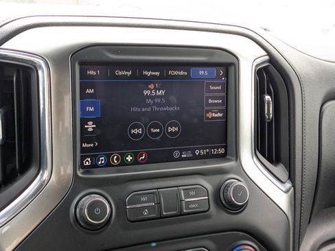 Used 2020 Chevrolet Silverado 1500 RST image 22