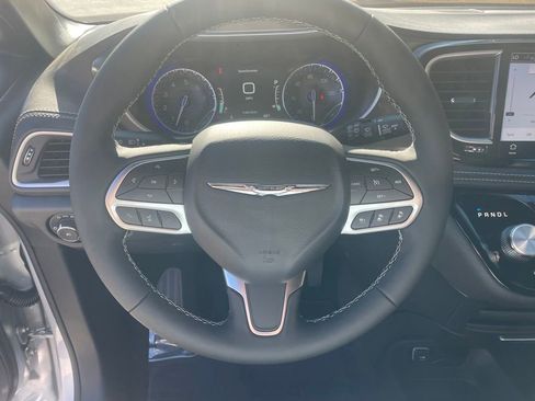 New 2026 Chrysler Pacifica Select FWD image 13