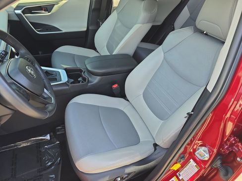 Used 2019 Toyota RAV4 Limited w/ Cold Weather Package image 19