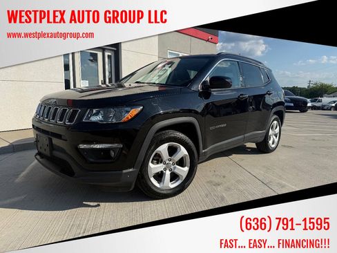 Used 2019 Jeep Compass Latitude FWD image 1