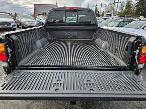 Used 2000 Toyota Tundra SR5 image 11