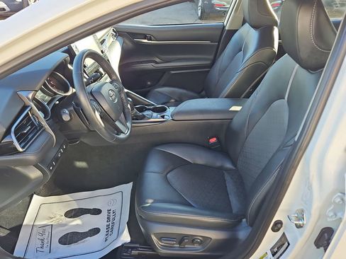 Used 2024 Toyota Camry XSE image 11
