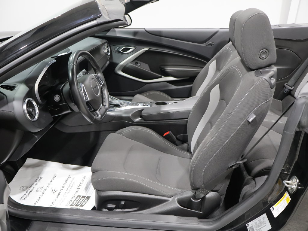 Used 2023 Chevrolet Camaro LT RWD image 17