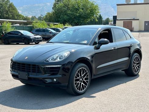 Used 2017 Porsche Macan AWD/4WD image 7
