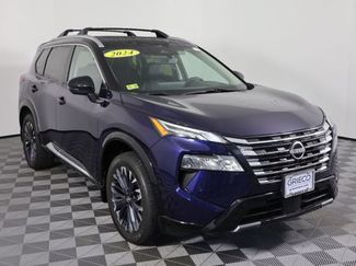 Used 2024 Nissan Rogue Platinum w/ Platinum Premium Package AWD/4WD video 1