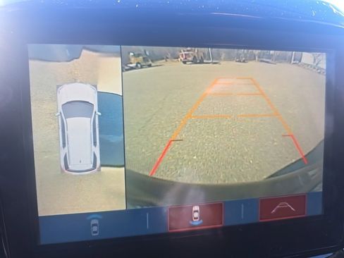 Used 2018 Chevrolet Traverse LT image 21