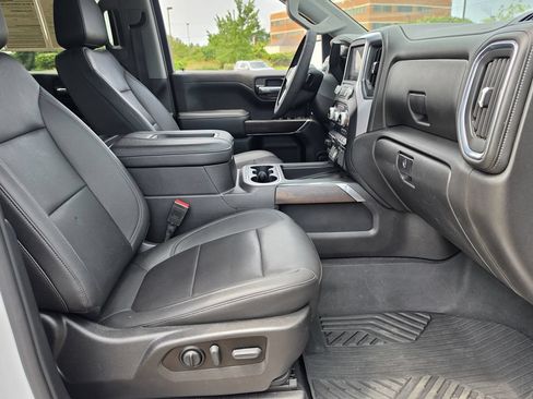 Used 2022 GMC Sierra 1500 SLT w/ SLT Convenience Package AWD/4WD image 29