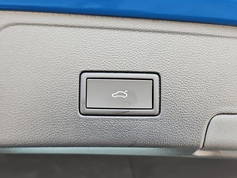 New 2026 Volkswagen Atlas Cross Sport SEL R-Line image 8