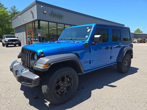 Used 2023 Jeep Wrangler Unlimited w/ Cold Weather Group AWD/4WD image 8