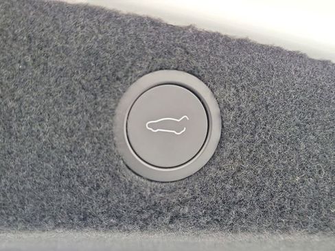 Used 2025 Tesla Model 3 Long Range AWD/4WD image 8
