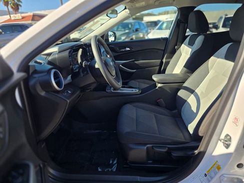 Used 2025 Chevrolet Trax LS image 13