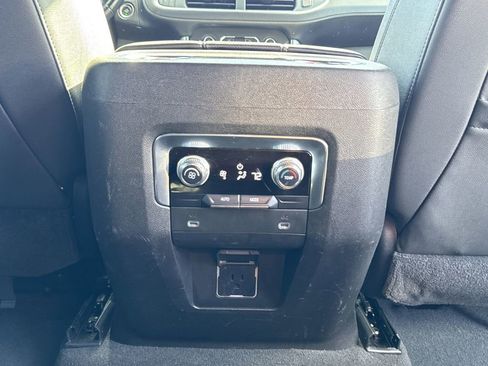 Used 2021 GMC Yukon SLT image 26