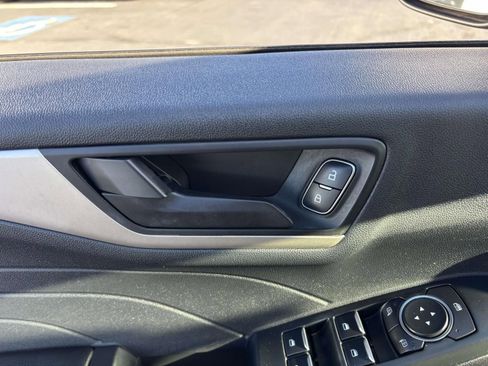 Certified 2022 Ford Escape SE image 14