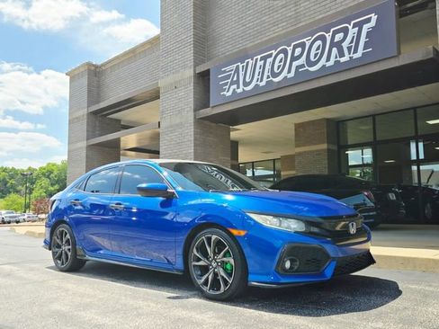 Used 2017 Honda Civic Sport image 1
