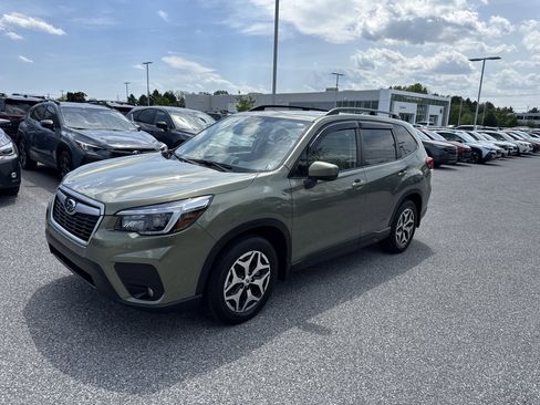 Used 2021 Subaru Forester Premium AWD/4WD image 21