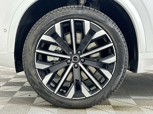 New 2026 Volvo XC90 T8 Plus image 31