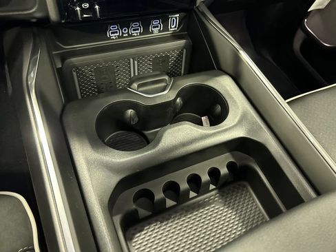 New 2026 RAM 1500 Laramie AWD/4WD image 25