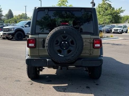 Used 2025 Jeep Wrangler Unlimited Sport AWD/4WD image 5