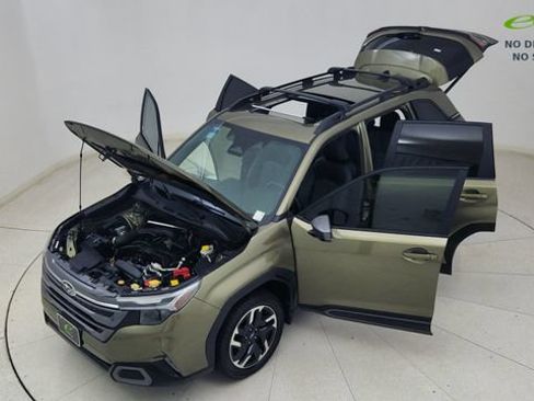 Used 2025 Subaru Forester Limited AWD/4WD image 79