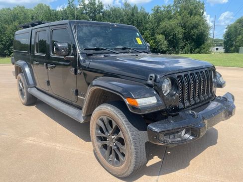Used 2022 Jeep Gladiator Overland AWD/4WD image 3
