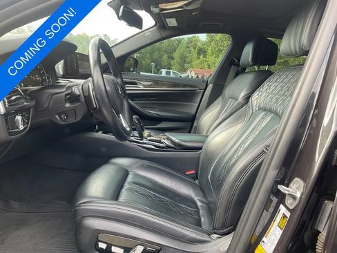Used 2019 BMW 530i w/ Convenience Package RWD image 2