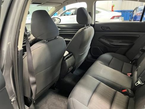 Used 2024 Nissan Altima 2.5 SV FWD image 18