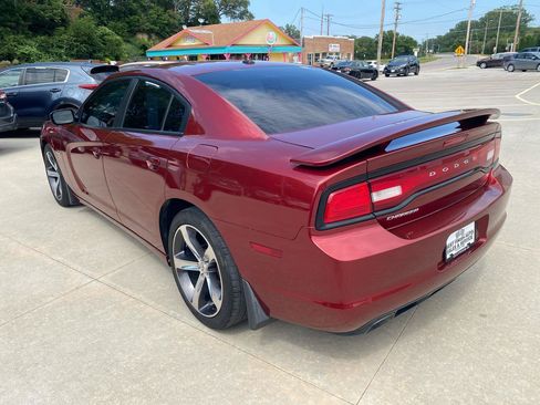 Used 2014 Dodge Charger SXT RWD image 8