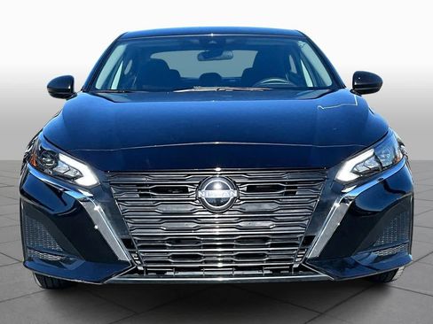 Used 2025 Nissan Altima 2.5 SV image 3