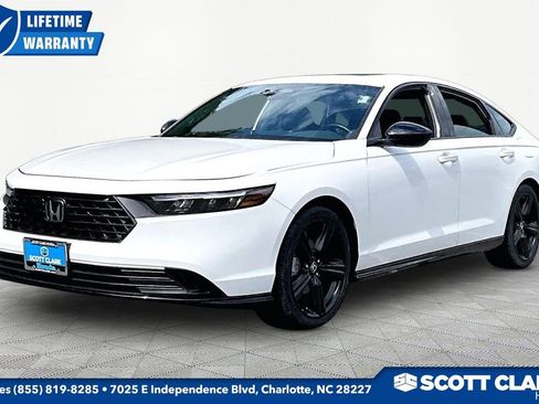 Used 2024 Honda Accord Sport image 3