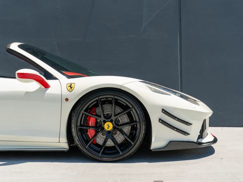 Used 2014 Ferrari 458 Spider RWD image 38